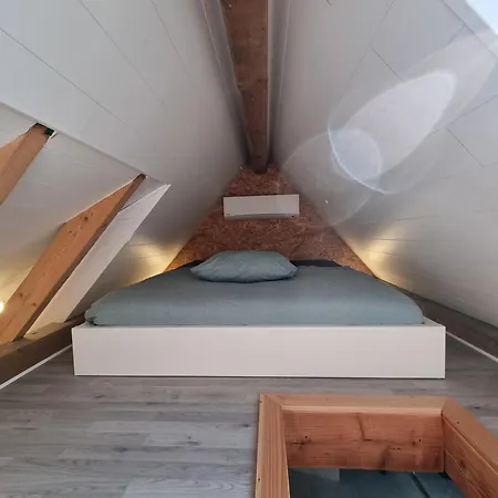 2-zimmer-apartment Mit Kueche Und Bad Im In Ortsrandlage Privat bolig Ober-Ramstadt