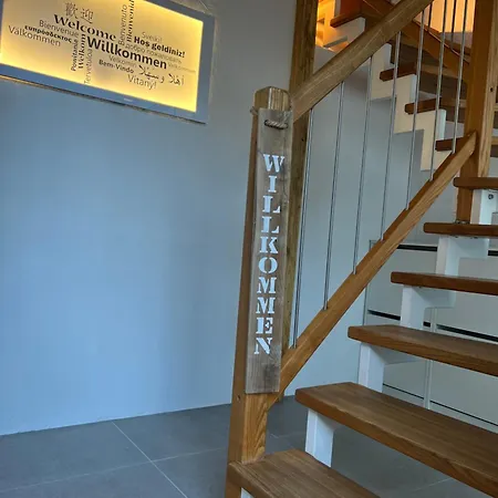 2-zimmer-apartment Mit Kueche Und Bad Im In Ortsrandlage *