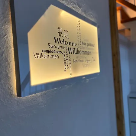 2-zimmer-apartment Mit Kueche Und Bad Im In Ortsrandlage *